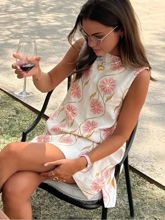 Commense Dresses & Skirts - Commense Romantic Print Sleeveless Short Dress